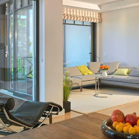 Sunshine Cloud***** Apartment *